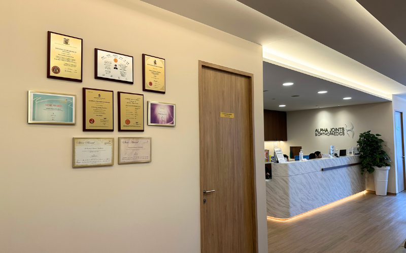 Dr Muntasir Mannan Hand Surgeon in Paragon Orchard